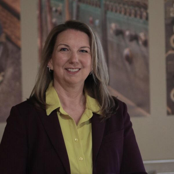 Photo of Lisa Honold