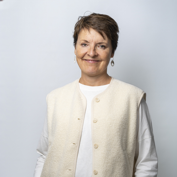 Photo of Gina Clear