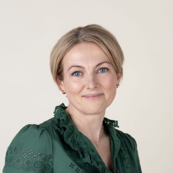 Photo of Rachel McNeill