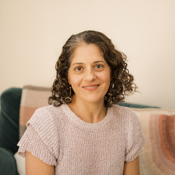 Photo of Arezou Paksima